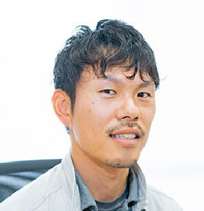 代表  小島正実